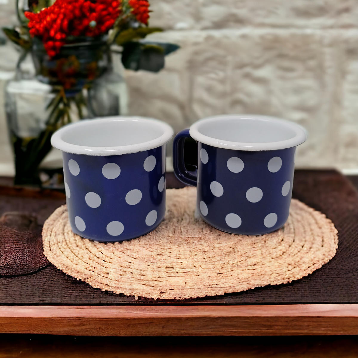 Grands mugs en métal émaillé - Rouges à pois blancs - Lot de 4