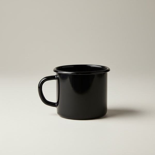 Vaisselle Emaillée black enamel metal mug, 250ml capacity, with a classic design and handle.