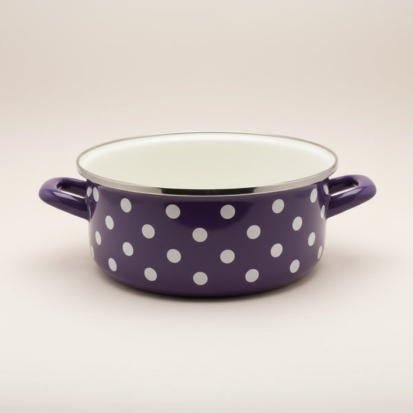 Vaisselle Emaillée purple enamel pot with white polka dots, 3.5L capacity, 22cm diameter, suitable for stovetop and oven.